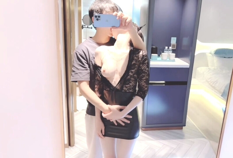 蜜桃臀粉色情人塞跳蛋逛商超迫不及待直奔酒店打炮＆長腿粉乳美女多乙色誘合作夥伴浴缸口交啪啪內射等 720p